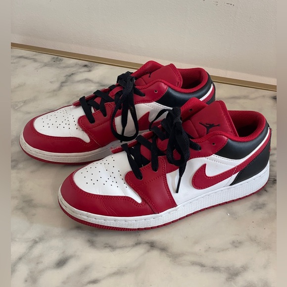 Nike Air Jordan 1 Low (GS) Shoes Youth SZ 7Y White Gym Red